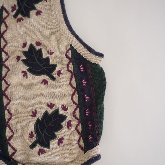Vintage Christopher & Banks Leaf Embroidered Knit Sweater Vest Cottagecore S - Picture 4 of 7